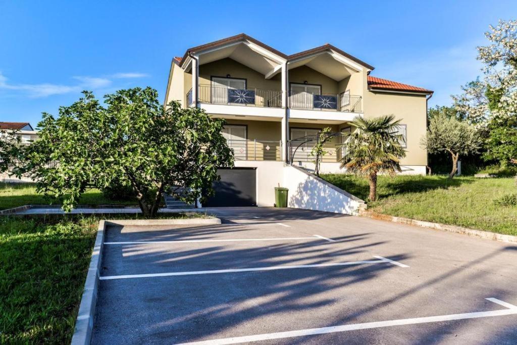 Apartments Lia-Jolie ウマグ エクステリア 写真